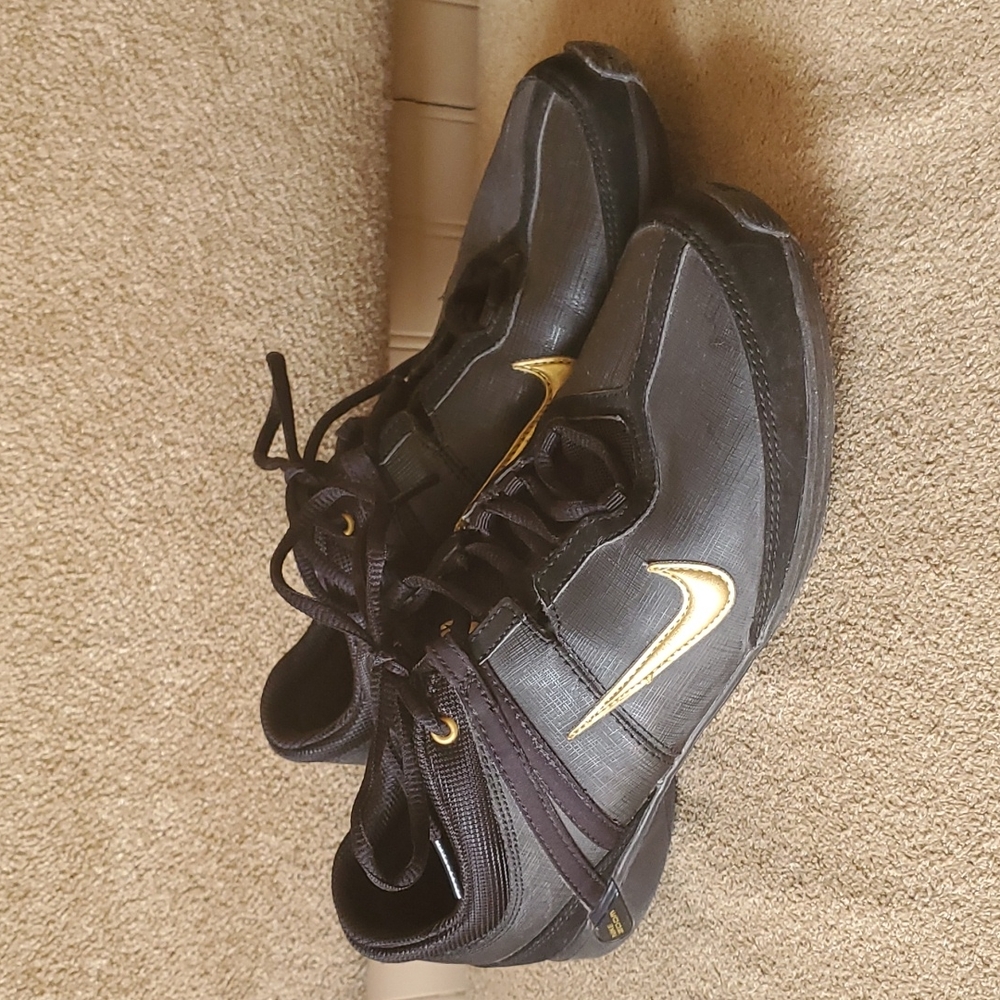 Mens Nike Zoom sneakers tennis shoes size 8 black gold